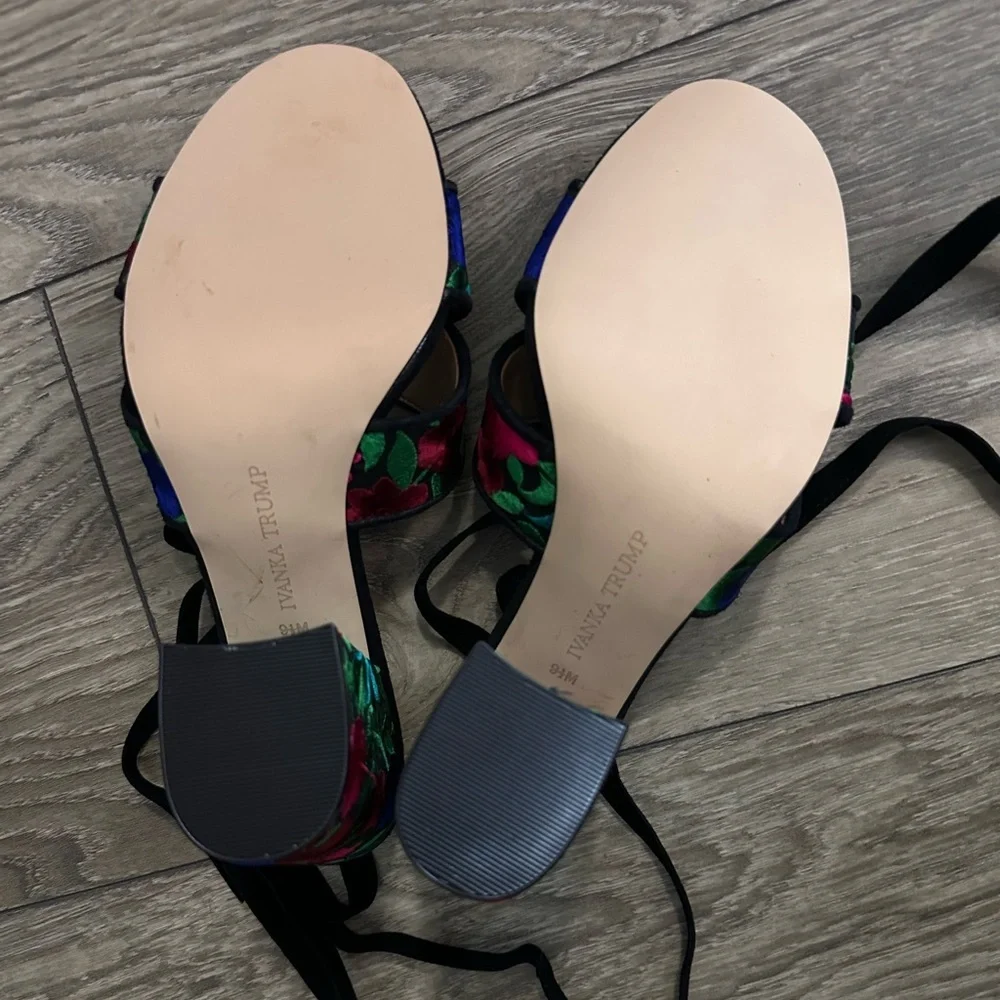🌷 Black and Green Wedge Shoes🌷